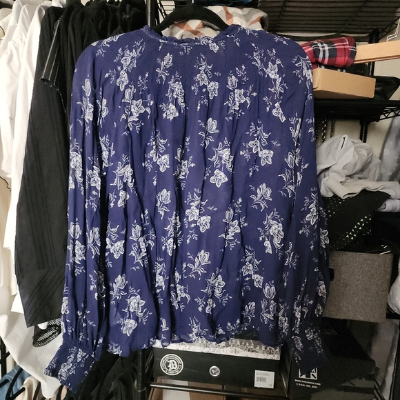 Polo Ralph Lauren Floral Crinkled Tie Neck Blouse, Blue Large - Picture 5 of 6